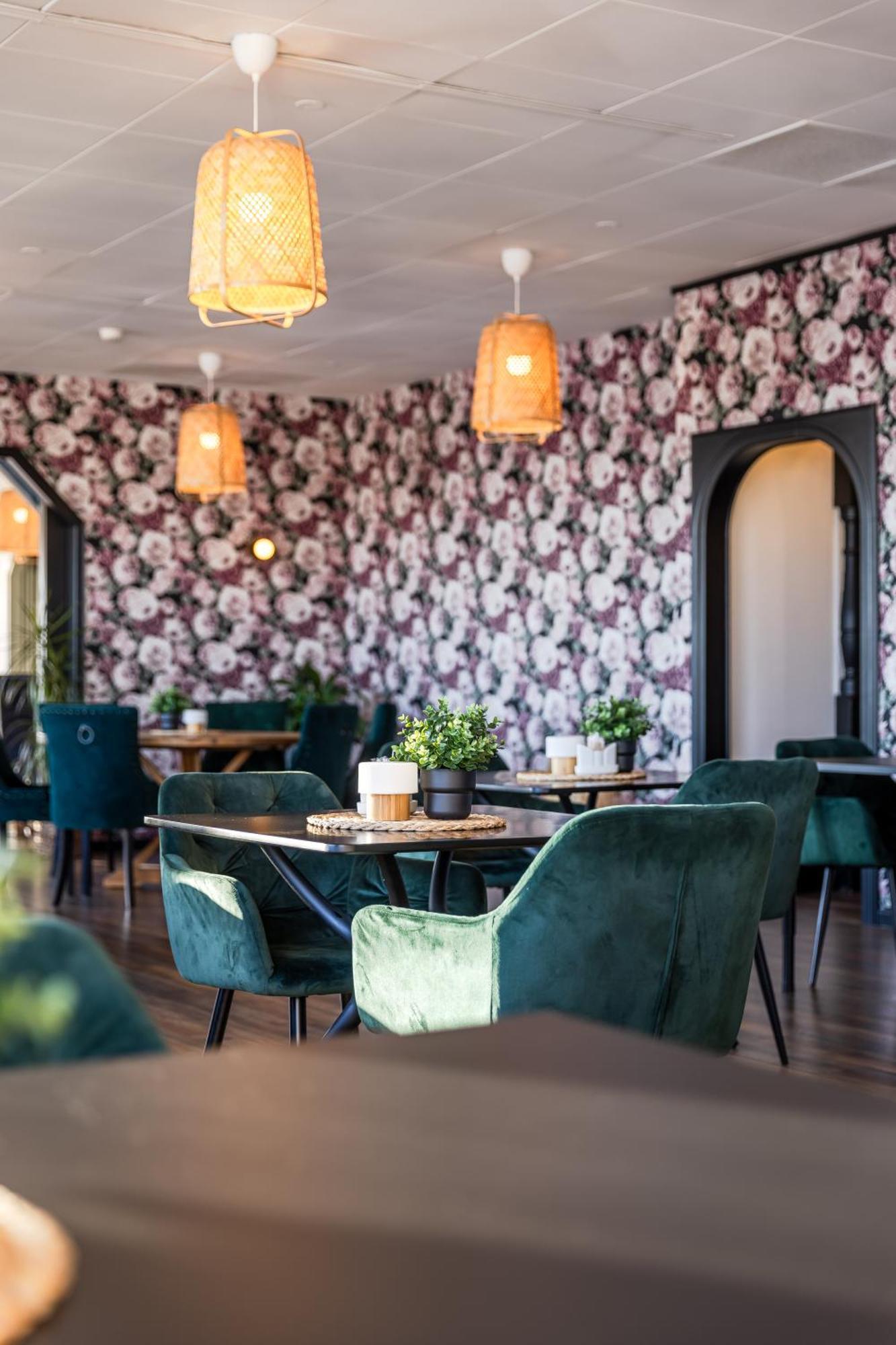 Hotell Kung Goesta By First Mora Zewnętrze zdjęcie